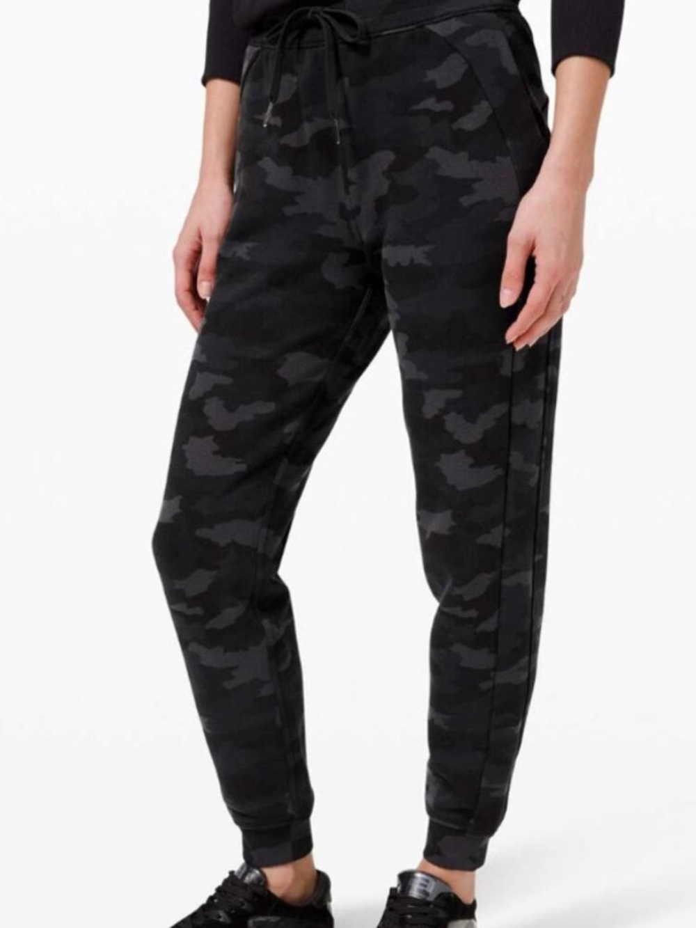 NWT lululemon Scuba High-Rise French Terry Joggers Camo Size 2 $118